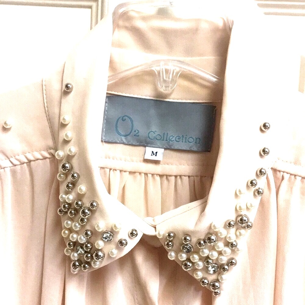 Sheer Pearl & Silver Stud Collar & Shoulder Sleeveless Blouse High/Low Hem - Picture 9 of 9